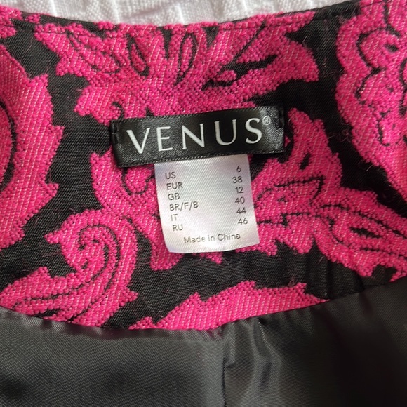 Venus Pink and Black Jacquard Coat 🍁 - Picture 8 of 9
